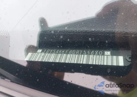 2013 Cadillac Escalade Esv Platinum Edition z USA, uszkodzony, nr VIN 1GYS4KEF6DR135680